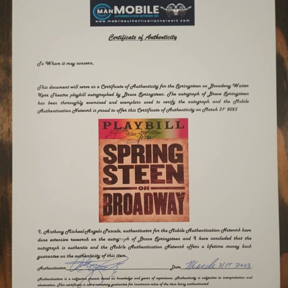 Bruce Springsteen Signed Photo Playbill With Springsteen On Broadway CD & COA - Picture 4 of 9
